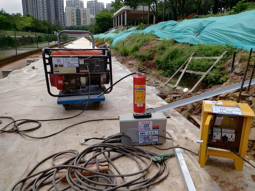 15米操场高杆灯用多少瓦？科学配置指南与安装实践