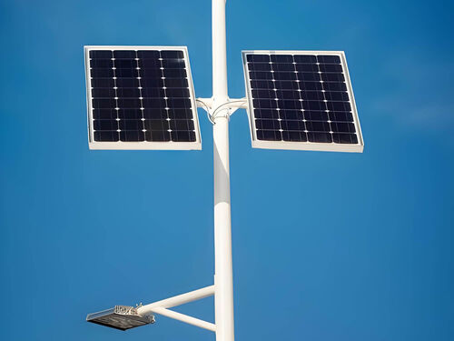 30W 光伏太阳能路灯 5 米 公园小区户外路灯产品实物图