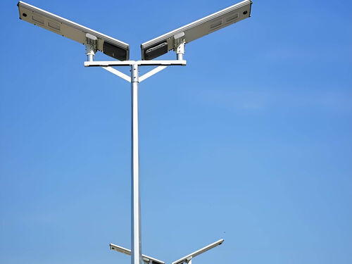 40W 太阳能路灯单价 5 米一体锂电款 新农村庭院专用路灯实物图