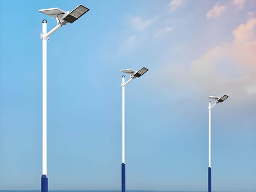 太阳能路灯续航配置公式：光伏板功率 + 电池容量，阴雨天多的地区这样配稳妥整体外观 | 太阳能驱动 | 太阳能路灯整体结构展示